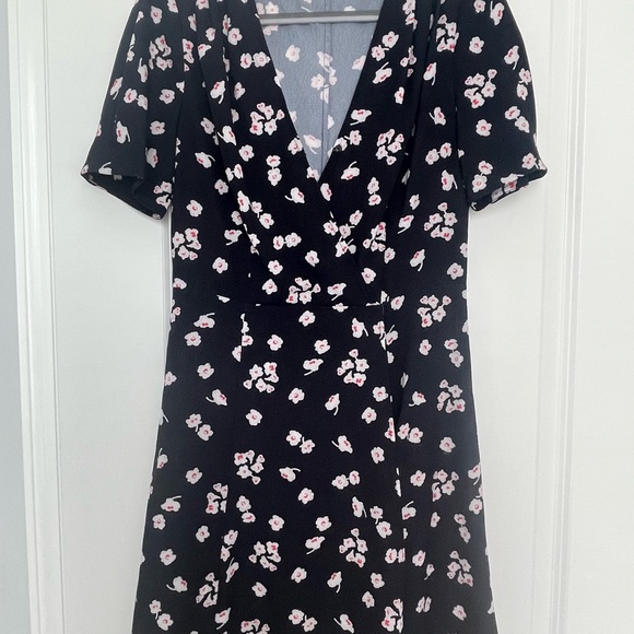 FRENCH CONNECTION dress in size 6 - Picture 10 of 10